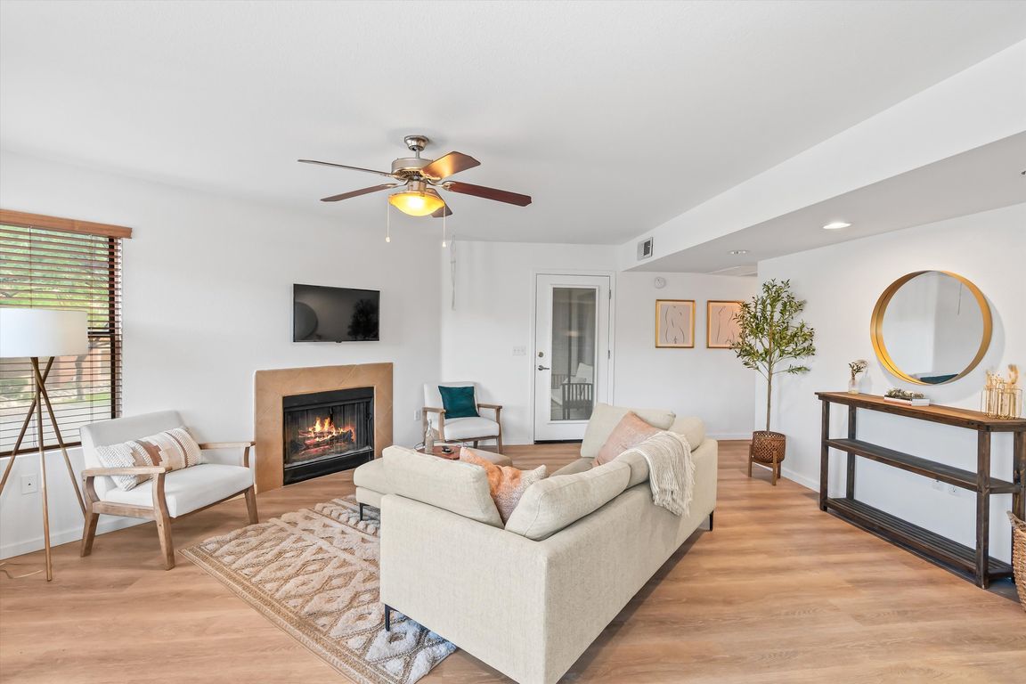 next background image