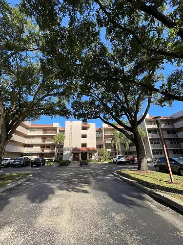 1811 Sabal Palm Dr #303 Photo 1