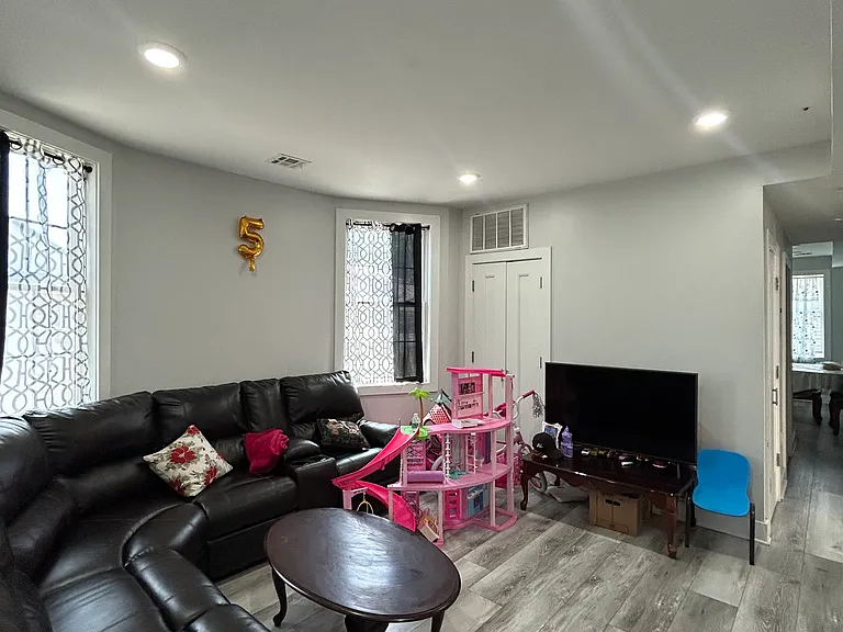 119 Laurel Ave #2 — Photo 13