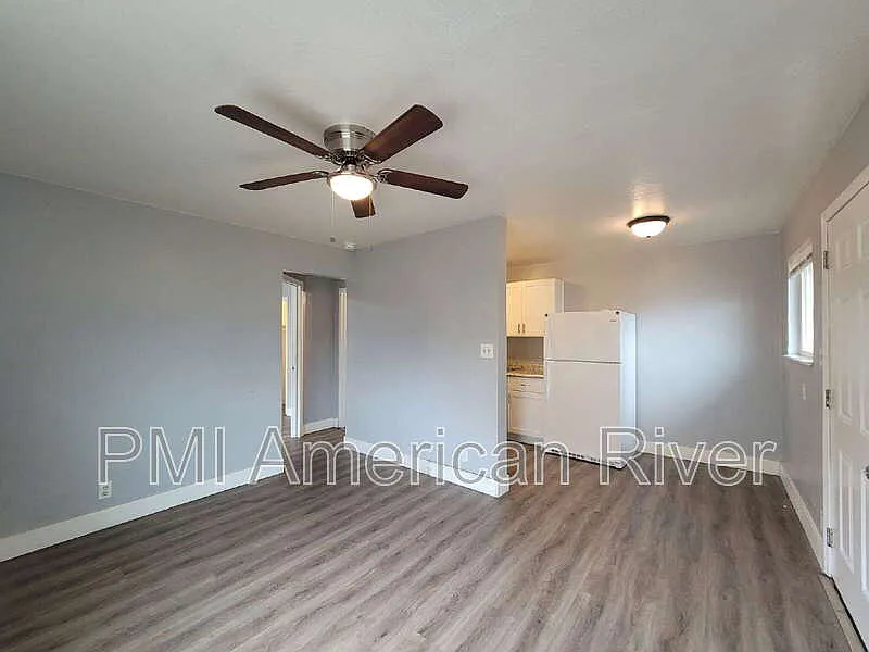 Building Photo - 3729 Balsam St #6