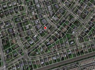 166 Thomas Powell Blvd, Farmingdale, NY 11735