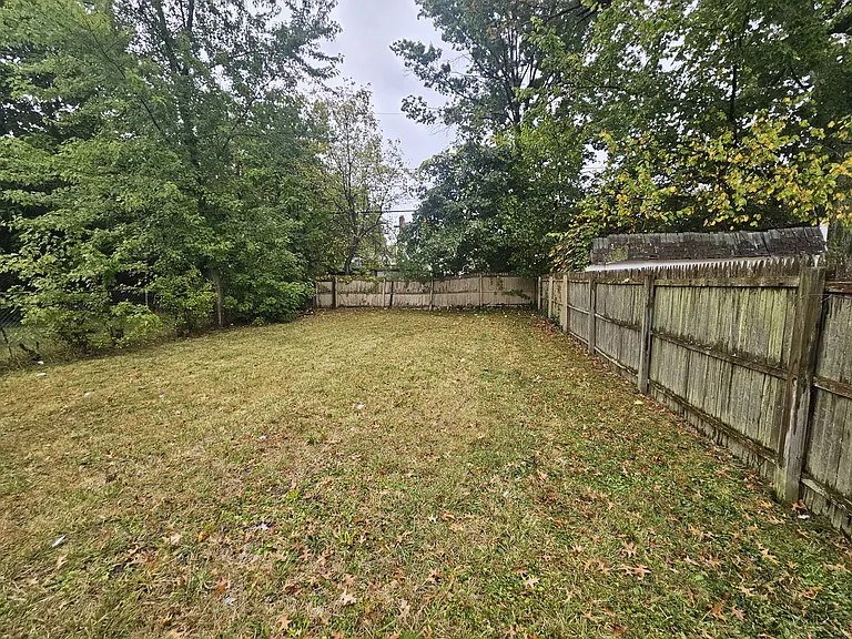 233 Homewood Ave SE — Photo 2