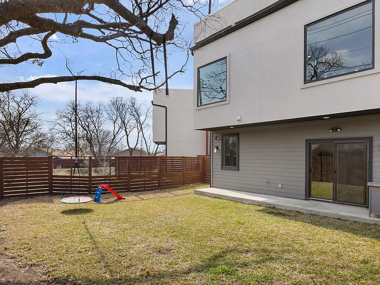 1417 Kramer Ln #14 — Photo 32