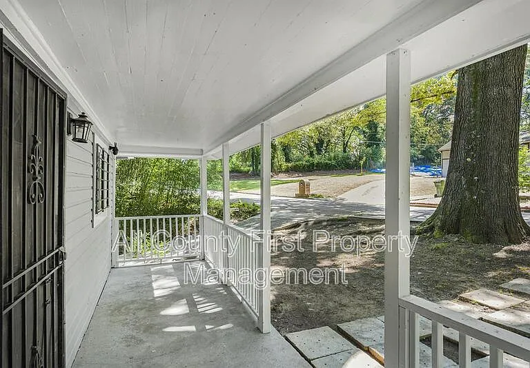 2845 3rd Ave SW #2845-1 — Photo 4