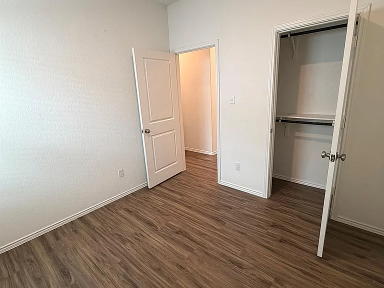 408 Buckners St — Photo 5