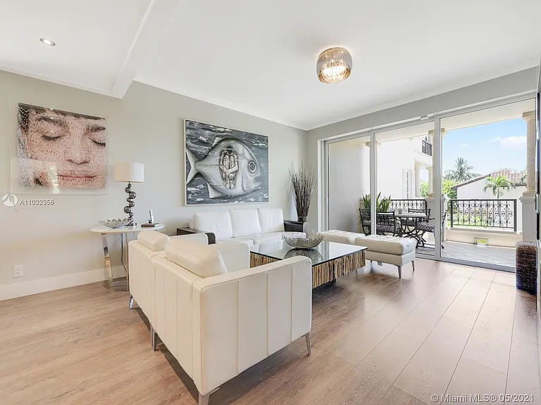 19126 Fisher Island Dr #19126 — Photo 3