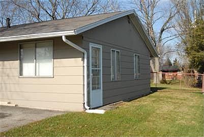 2nd image of 813 Mapleside Dr