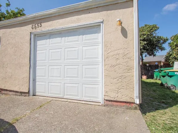 8555 Acapulco Way, Stockton, CA 95210