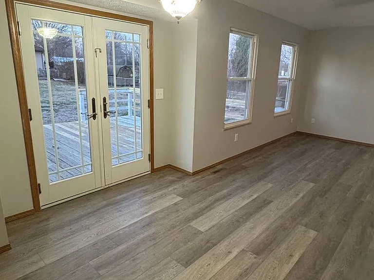 2762 W Roxbury St — Photo 15