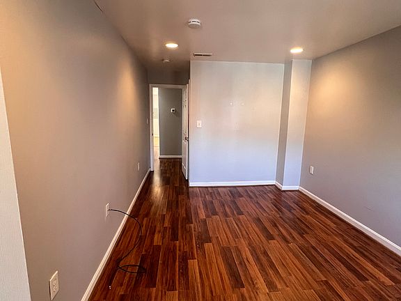 3rd image of 1710 Trinidad Ave NE APT 2