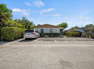 1122 N E St, Lake Worth, FL 33460