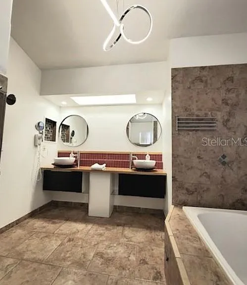 908 Alsace Dr — Photo 11