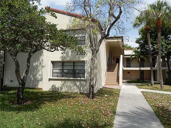 3rd image of 2300 S Cypress Bend Dr APT 203