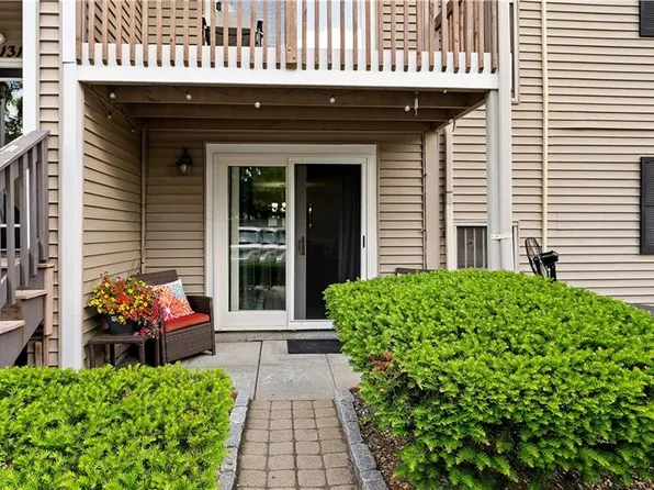 131 Fordson Ave APT 4, Cranston, RI 02910