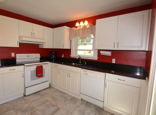 31 Mayview Ave, Cheshire, CT 06410