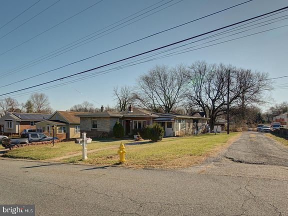 4th image of 207 Cherry Ln