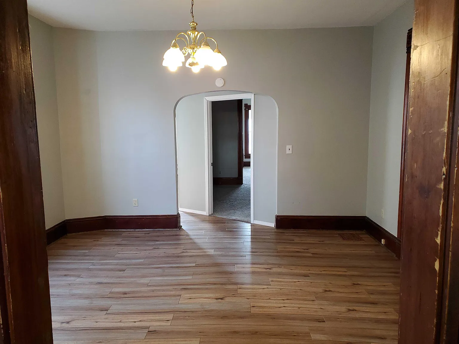 1105/1107 Avenue F - 1105 Lower — Photo 4