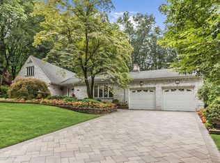 13 Hillwood Rd, East Brunswick, NJ 08816