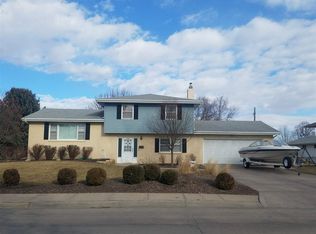 3709 4th Ave, Kearney, NE 68845