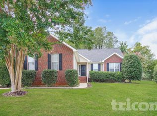 1113 Dunwoody Dr, Simpsonville, SC 29681