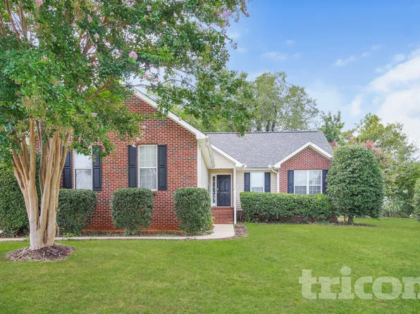 1113 Dunwoody Dr, Simpsonville, SC 29681