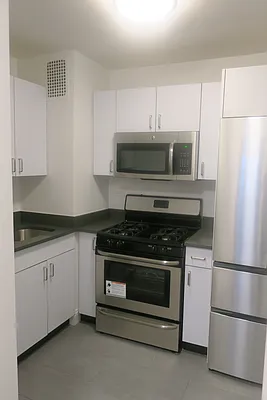 Rented by Solil Management | media 2