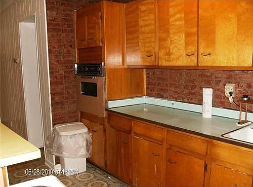 3rd image of 334 Cherry Blossom Ln