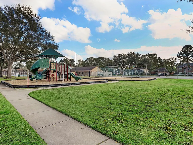 1534 Valley Landing Dr — Photo 23