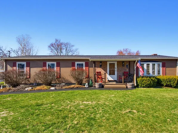 129 Brady Circle, Manchester, NH 03109