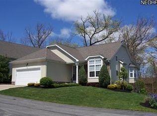 6820 Twin Oaks Ct #6820, Canfield, OH 44406