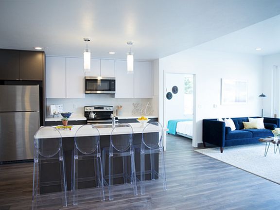 5th image of 1310 W College Ave #44