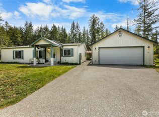 16037 Vail Loop Rd SE, Rainier, WA 98576
