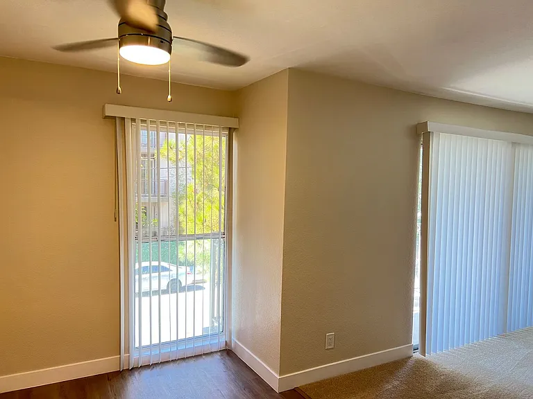 9600 Reseda Blvd — Photo 6