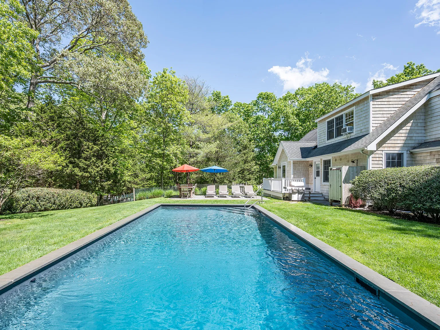 Waterfront Community - Pristine East Hampton by the Bay — Photo 1