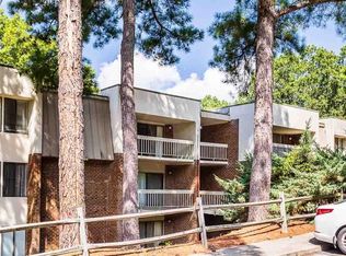 500 Umstead Dr APT B205, Chapel Hill, NC 27516