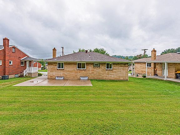 2nd image of 976 Diane Dr