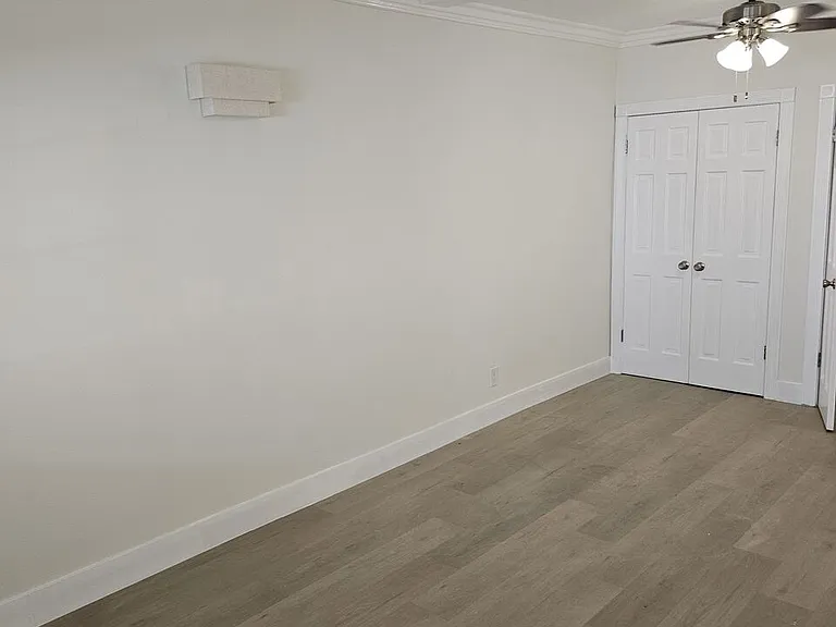 827 2nd St #303 — Photo 15