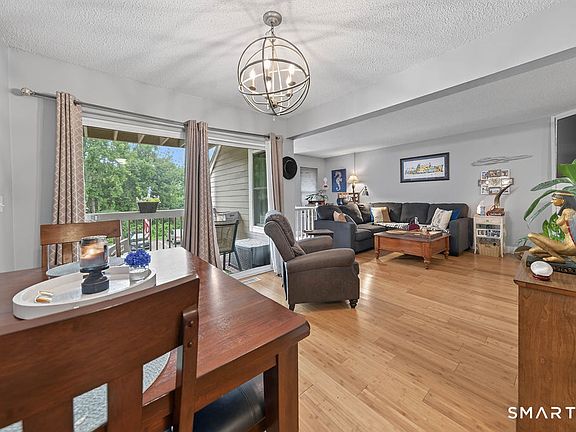3rd image of 105 Peddlars Drive #105