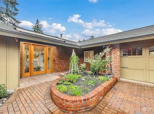 19 94th Ave NE, Bellevue, WA