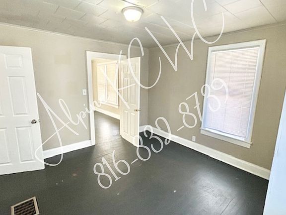 2nd image of 820 S Park Ave