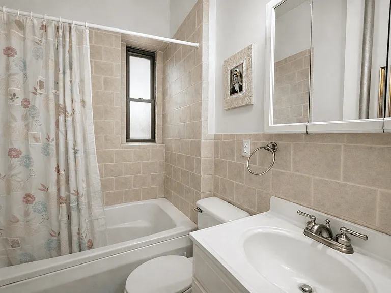 140 W 69th St #29A — Photo 5