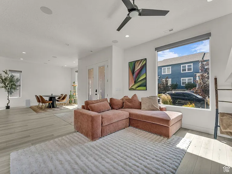 11609 S Dorian Dr — Photo 14