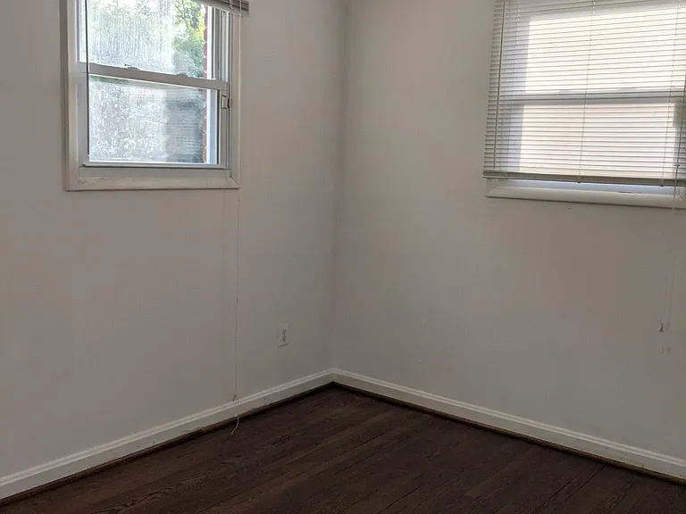 12010 Ashley Dr — Photo 17