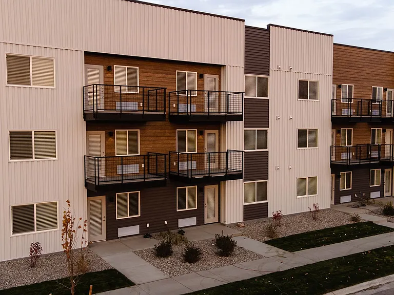 Millhouse East + West — Photo 11