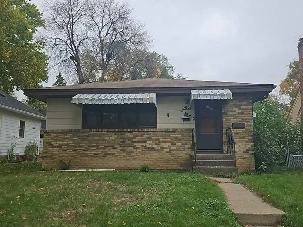 2924 Drew Ave N, Robbinsdale, MN 55422