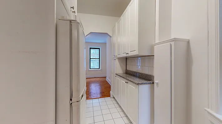 Rented by Bond New York | media 8