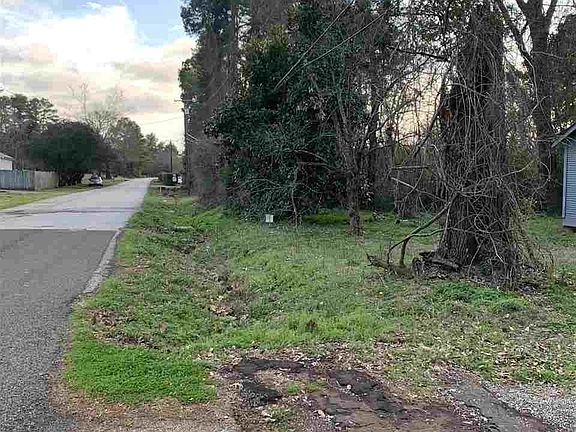 5th image of 1919 Lakeshore Dr