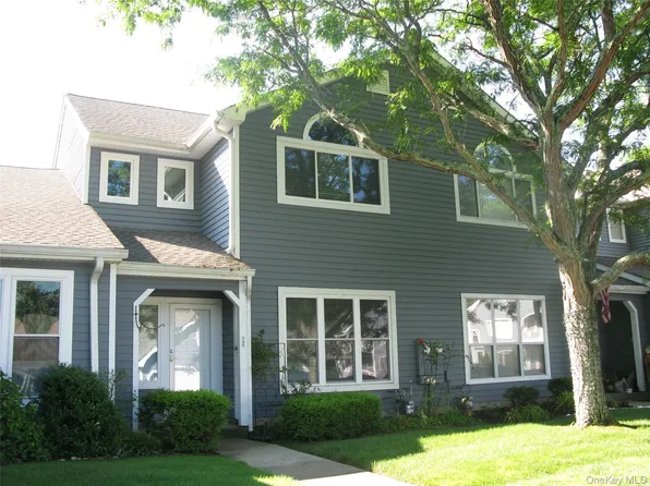 728 Birchwood Park Drive, Middle Island, NY 11953