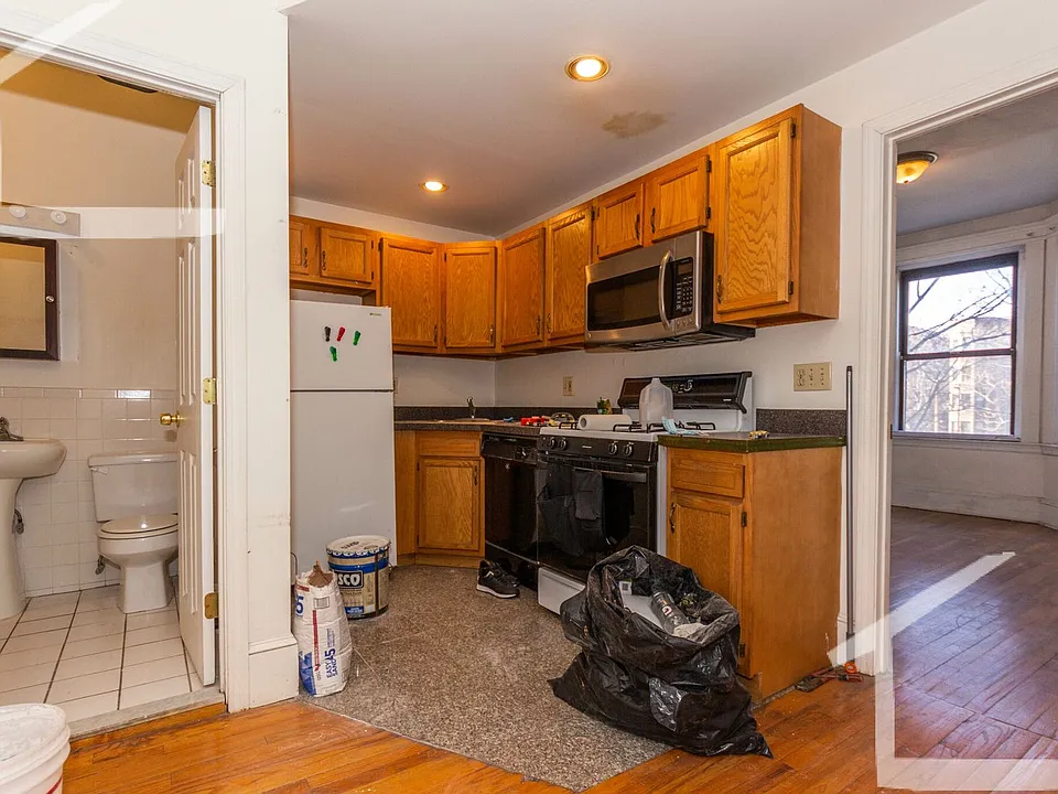 1258 Commonwealth Ave #17