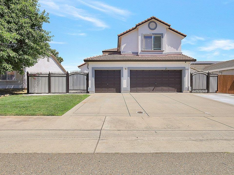 1st image of 8401 Carriage Oaks Way
